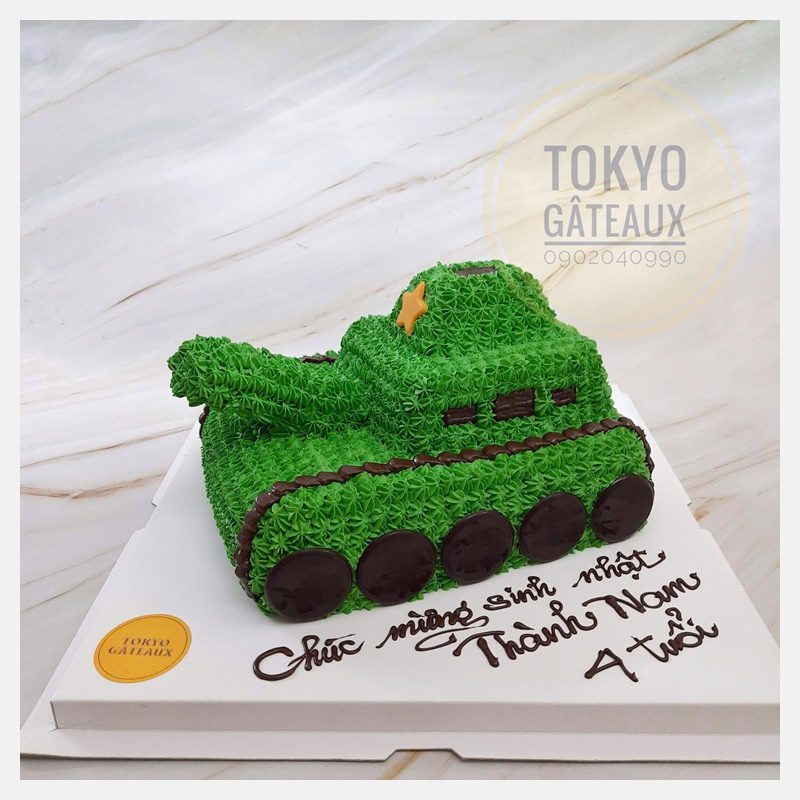 Bạn thích xe tăng và đang tìm kiếm một chiếc bánh sinh nhật độc đáo? Hãy tới với chúng tôi! Bánh của chúng tôi được tạo hình theo xe tăng đầy sáng tạo và chắc chắn sẽ làm cho bữa tiệc của bạn thêm phần vui vẻ. Xem hình ảnh để biết thêm chi tiết.