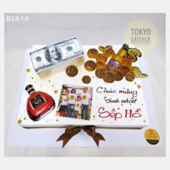 Bánh sinh nhật vuông tiền vàng