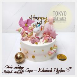 Bánh sinh nhật Unicorn Chong Chóng Quay