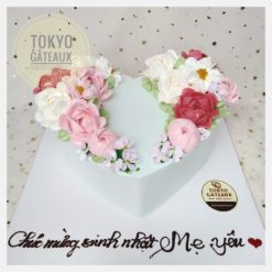 Bánh sinh nhật vườn hoa trái tim