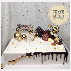 Bánh sinh nhật Rượu Chivas vảy vàng