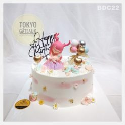 Bánh sinh nhật Công chúa bên vườn hoa