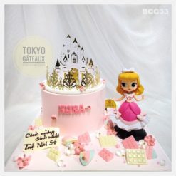 Bánh sinh nhật Công chúa bên lâu đài