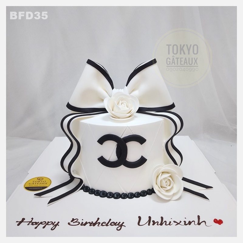 Bánh sinh nhật Chanel Bow