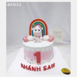 Bánh sinh nhật Bò sữa hồng đáng yêu