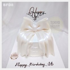 Bánh sinh nhật Nơ trắng dễ thương