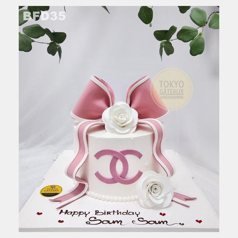 Bánh sinh nhật Chanel Bow