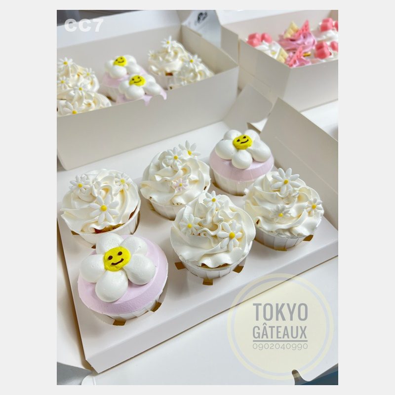 Set cupcake Hoa Cúc