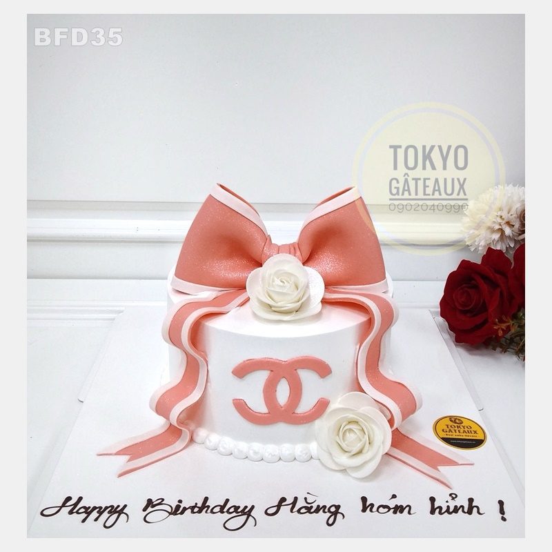 Bánh sinh nhật Chanel Bow