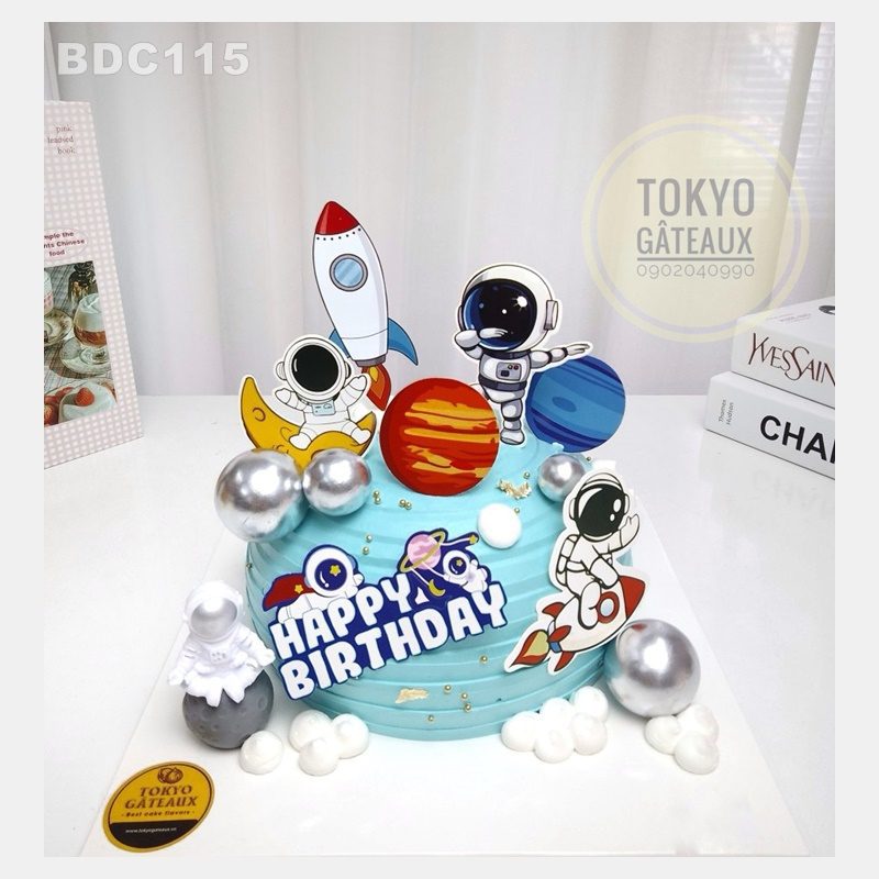 Bánh sinh nhật Phi Hành Gia