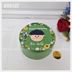 Bánh sinh nhật cậu bé