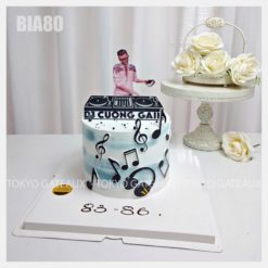 Bánh sinh nhật Music